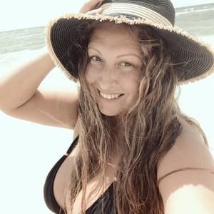 Meet your Posher, Asya